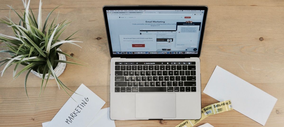 swisscom mailer on laptop